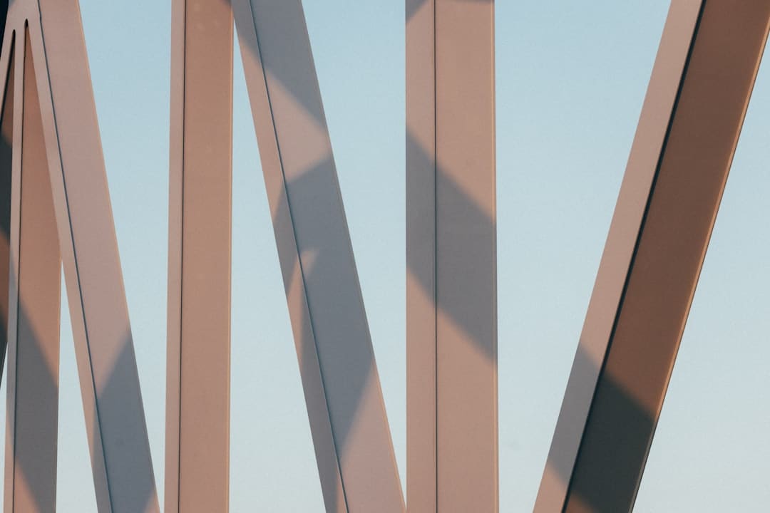 英媒：我国建成世界第一高桥，英国呢